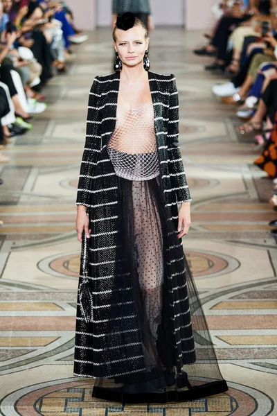 Look 9